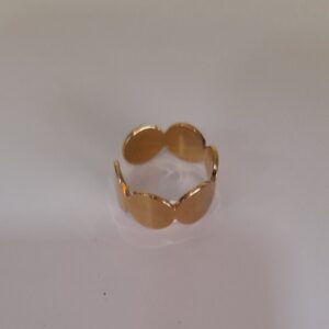 Anillo ajustable.