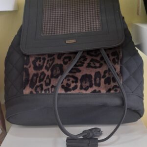 Mochila antelina.